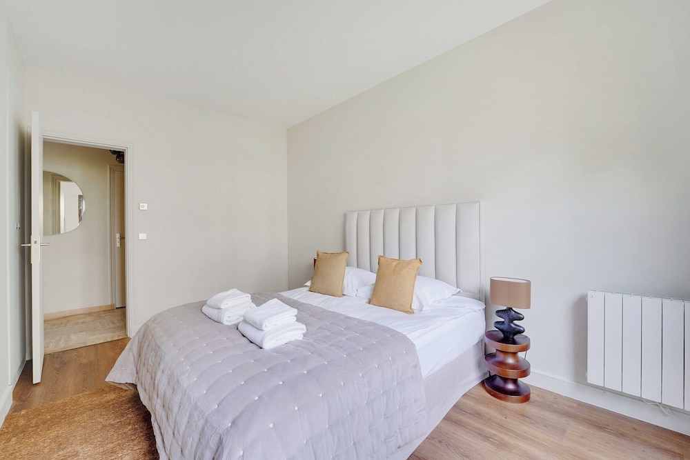 Modern apt With Balcony-2br/6p-neuilly-sur-seine view 3