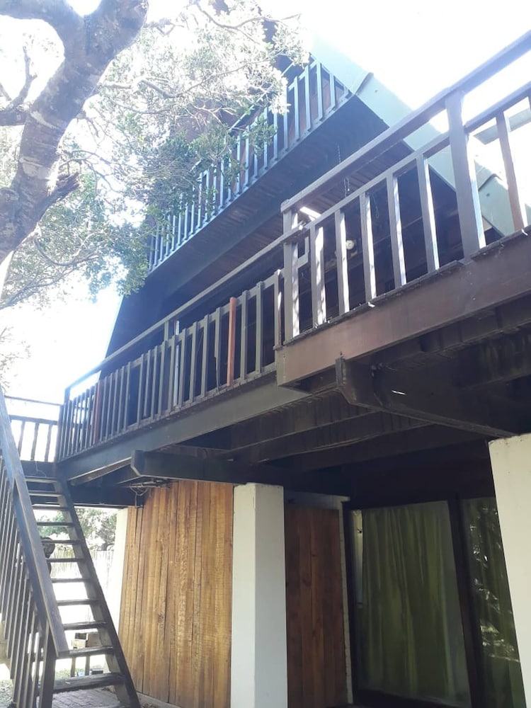 Holiday House Close To The Beach And Lagoon