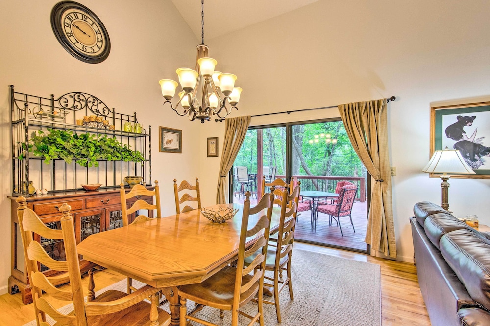 Lake Toxaway Cabin w/ Fire Pit - 1 Mi to Marina view 2