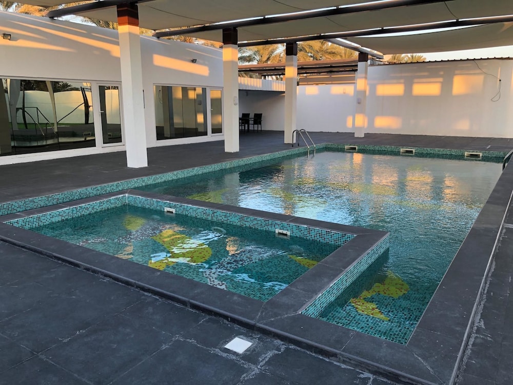 Jawharat Al-Rumais Villas & Spa