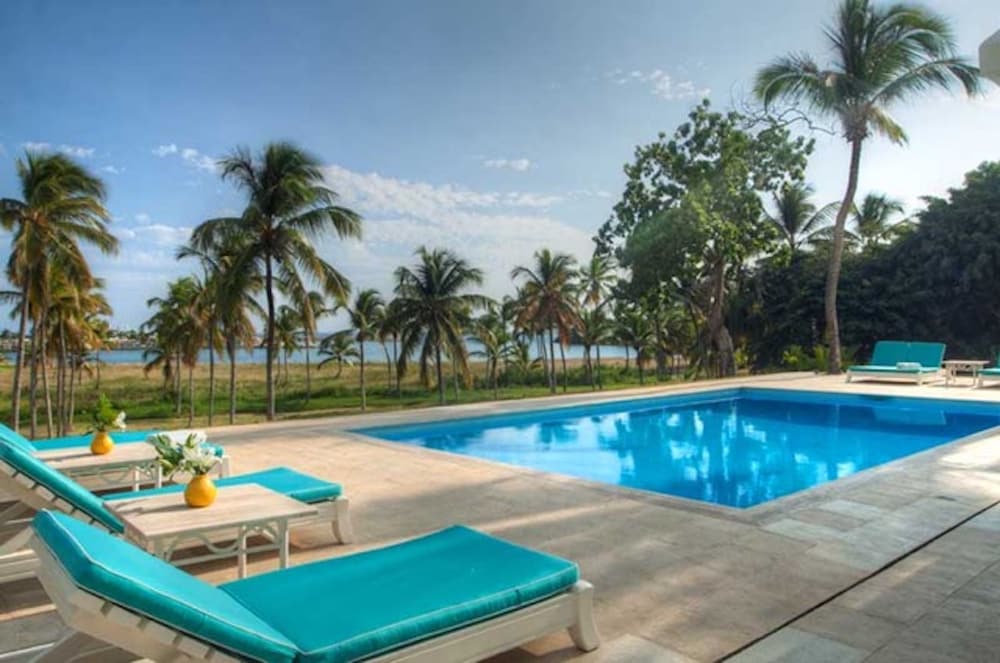 Casa Feliz by Unlimited Luxury Villas