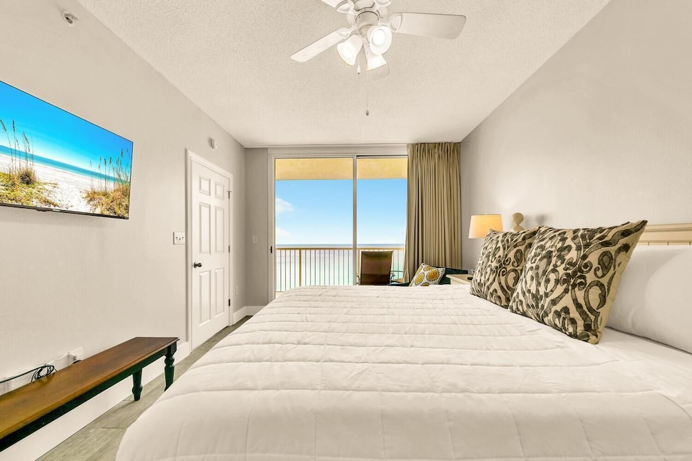 Majestic Beach Towers 2-1002