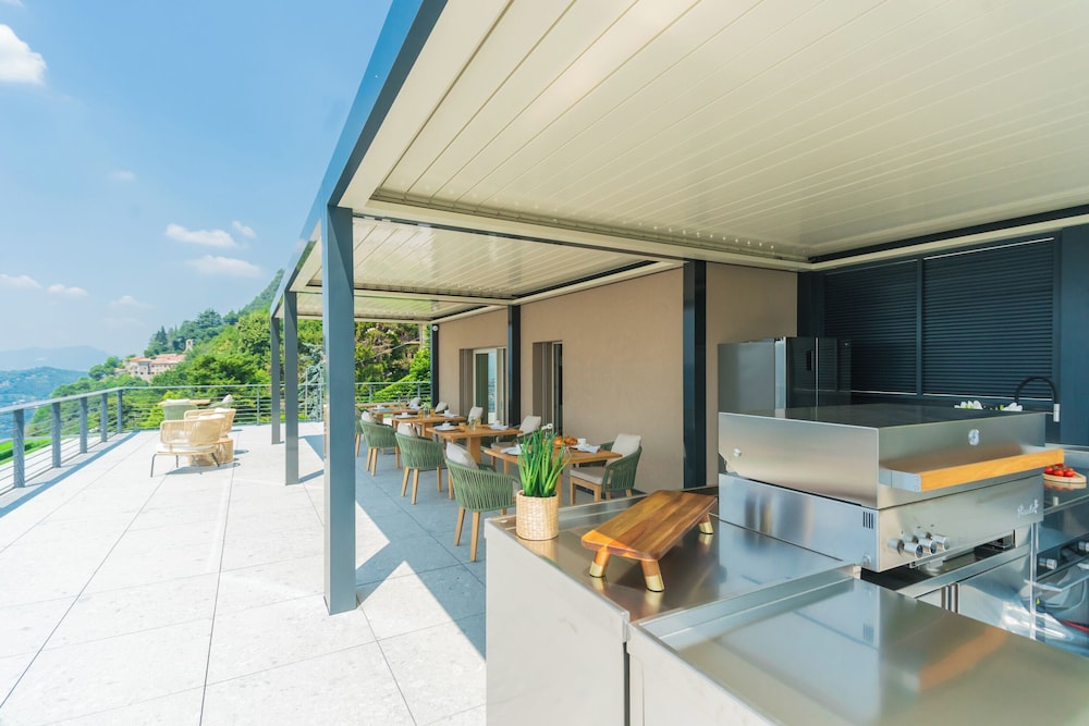 Pureview Luxury Suites, with breakfast & pool by Rent all Como