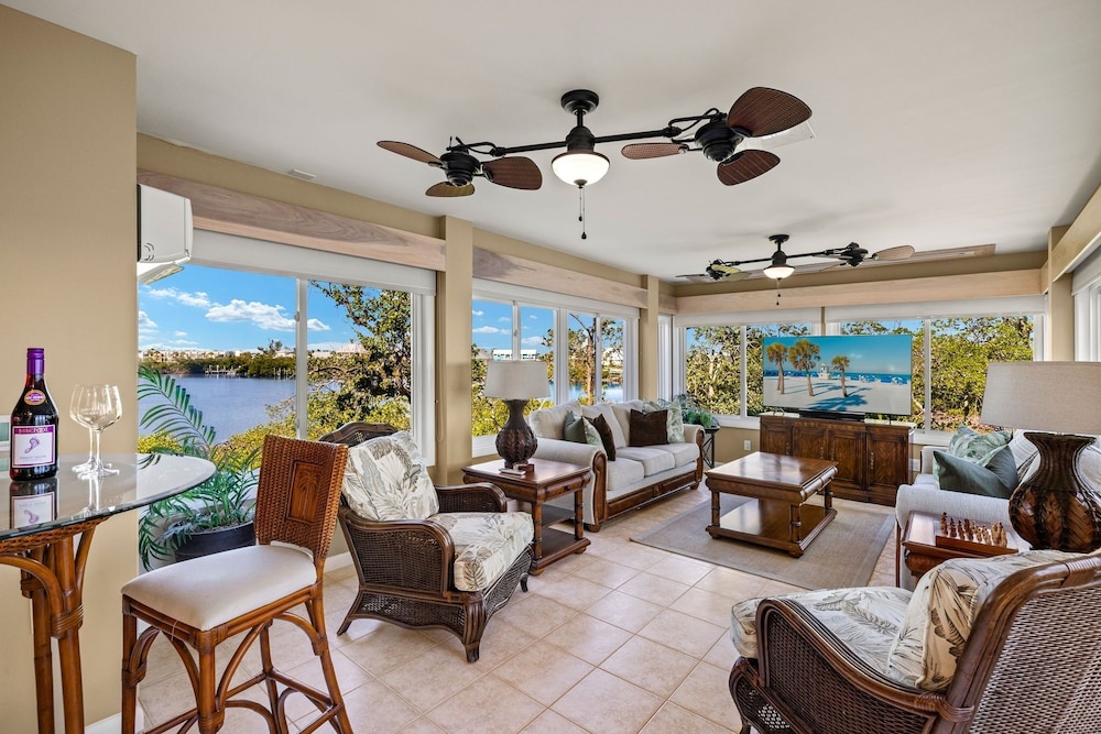 21381 Widgeon Point 6 Bedroom Estate