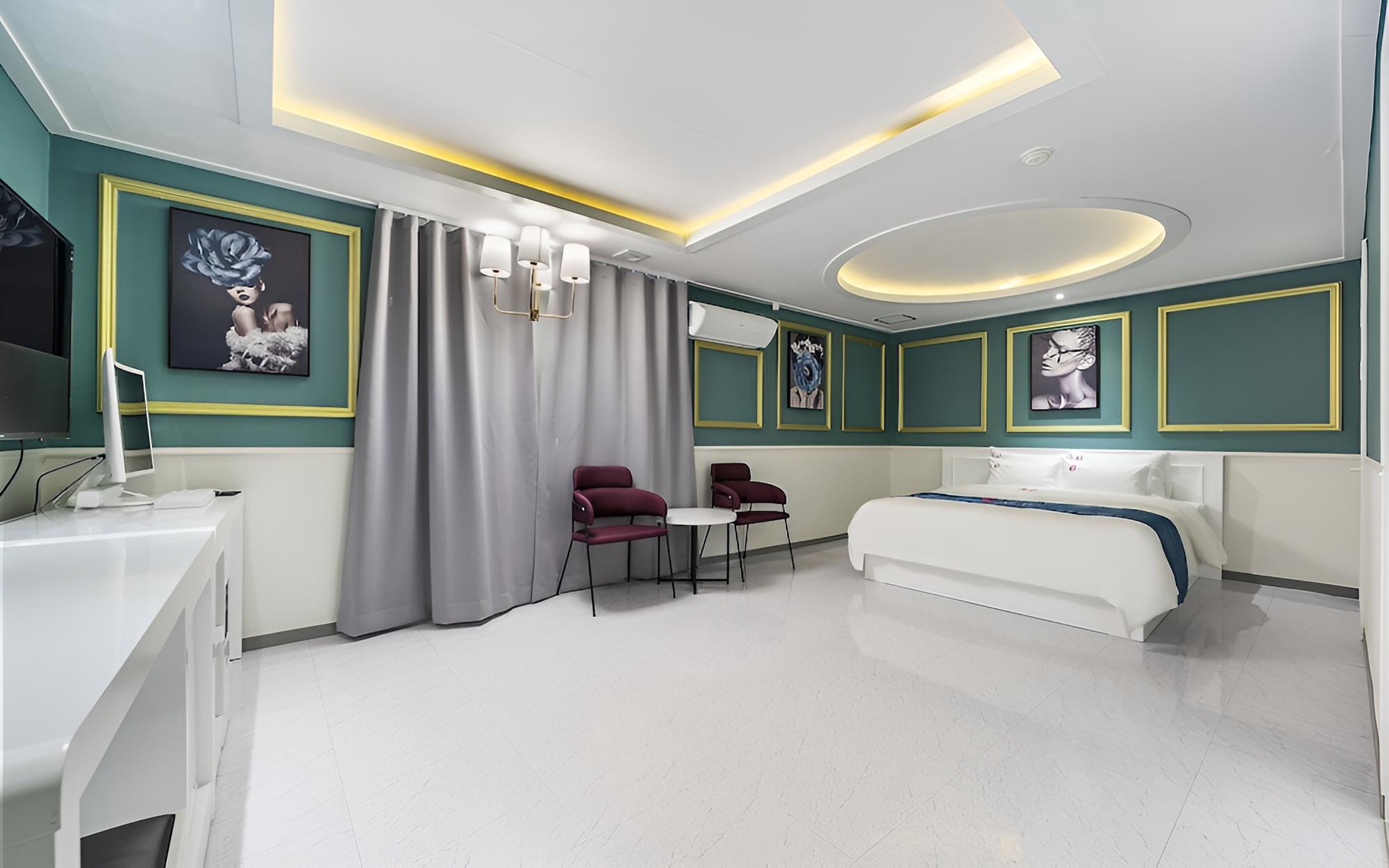 Uijeongbu G Hotel