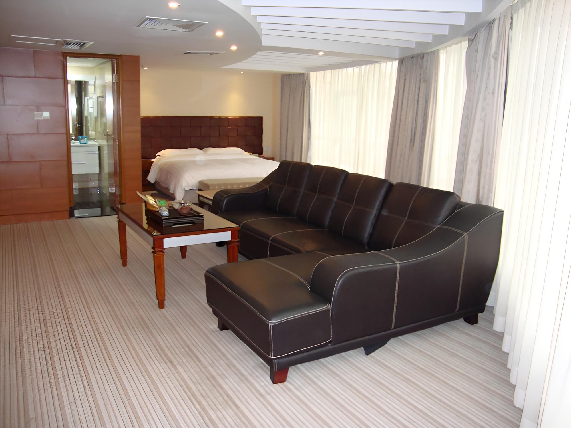 Huaweida Hotel