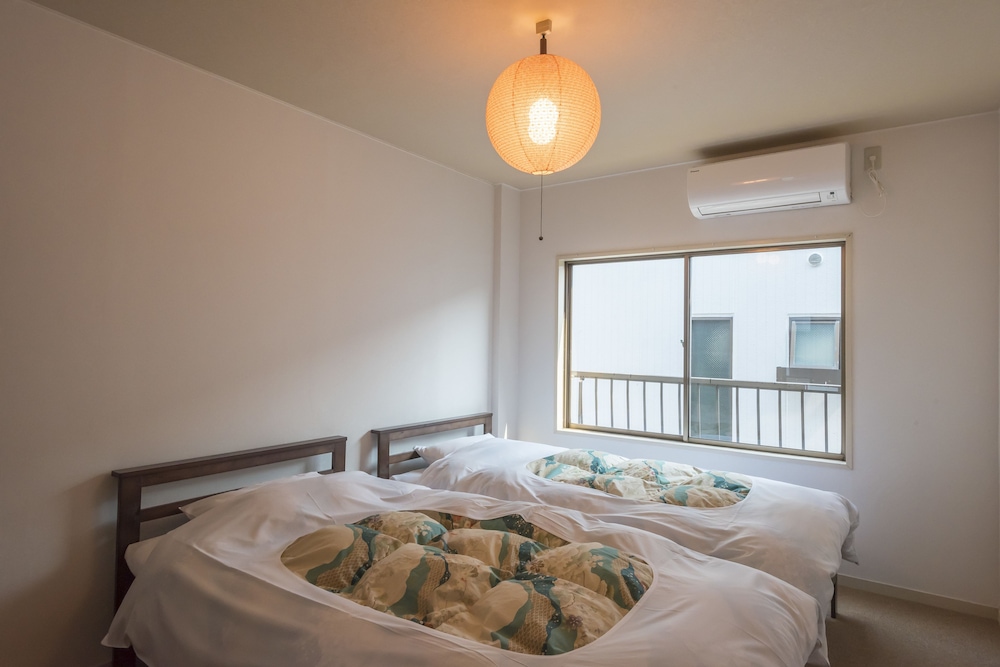 Kanazawa Higashiyama Cabin Hakobune