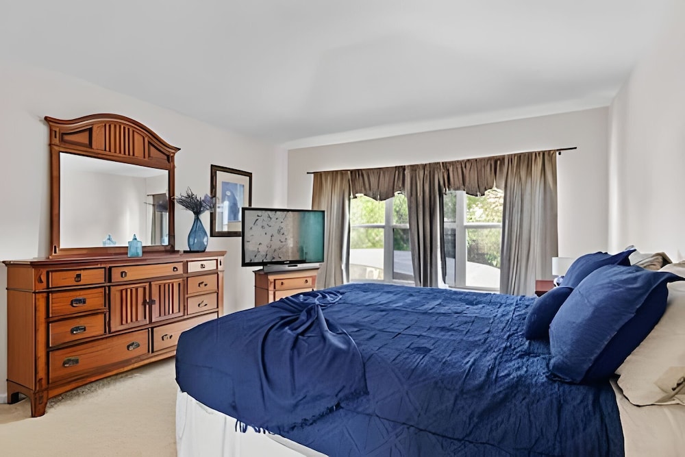 Windsor Hills 5BR 5min to Disney + Pool