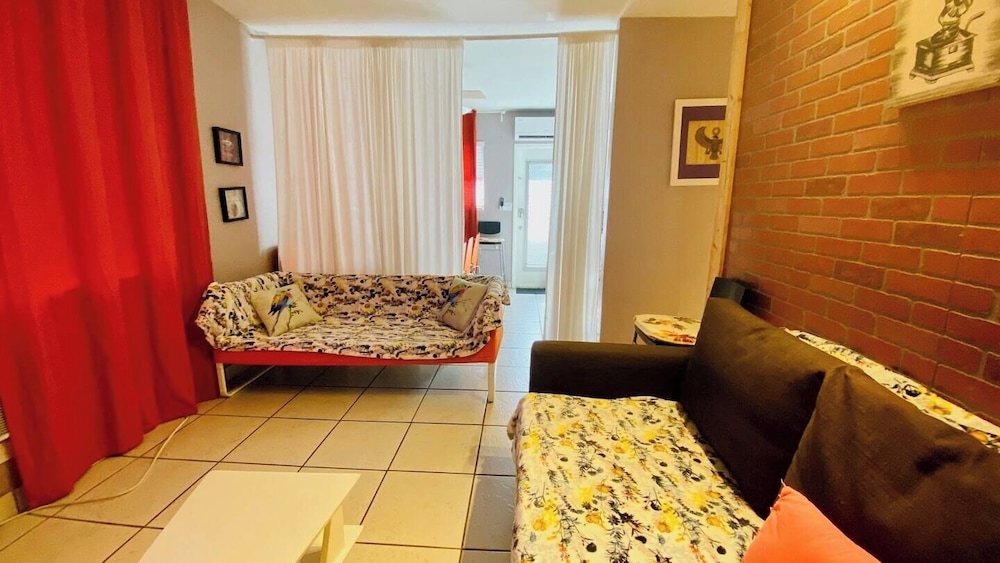 Cozy 2BR in Hollywood FL Pet Friendly