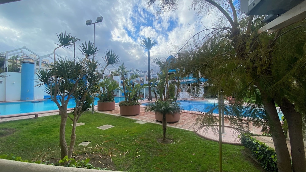 Apt In Benal Beach Resort, Wifi, 100m From Beach