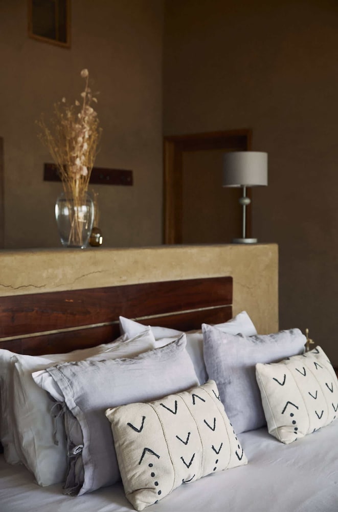 w Exceptional 1BR w Pool in M Ncora