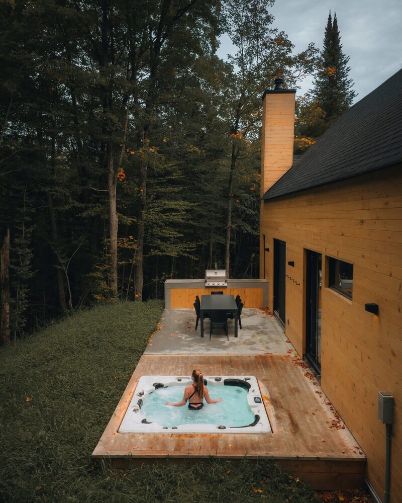 Naro Cabin in Laurentides