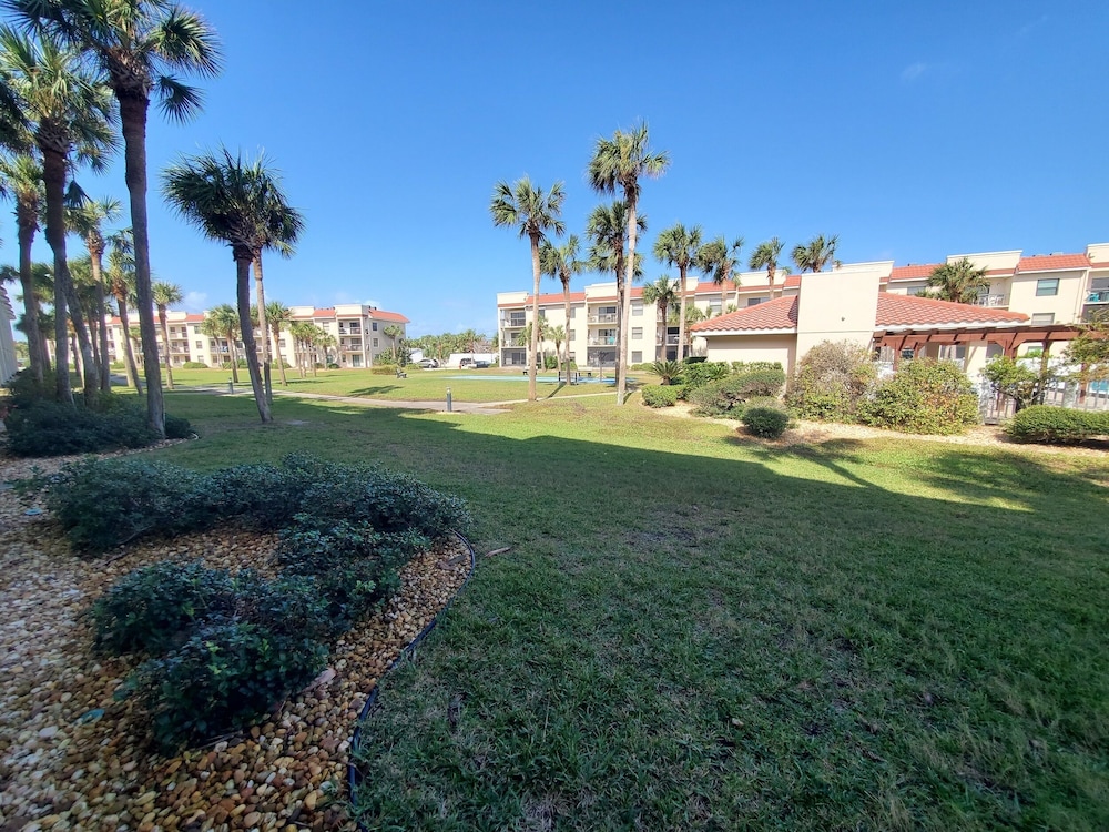 Ocean Village Club O15
