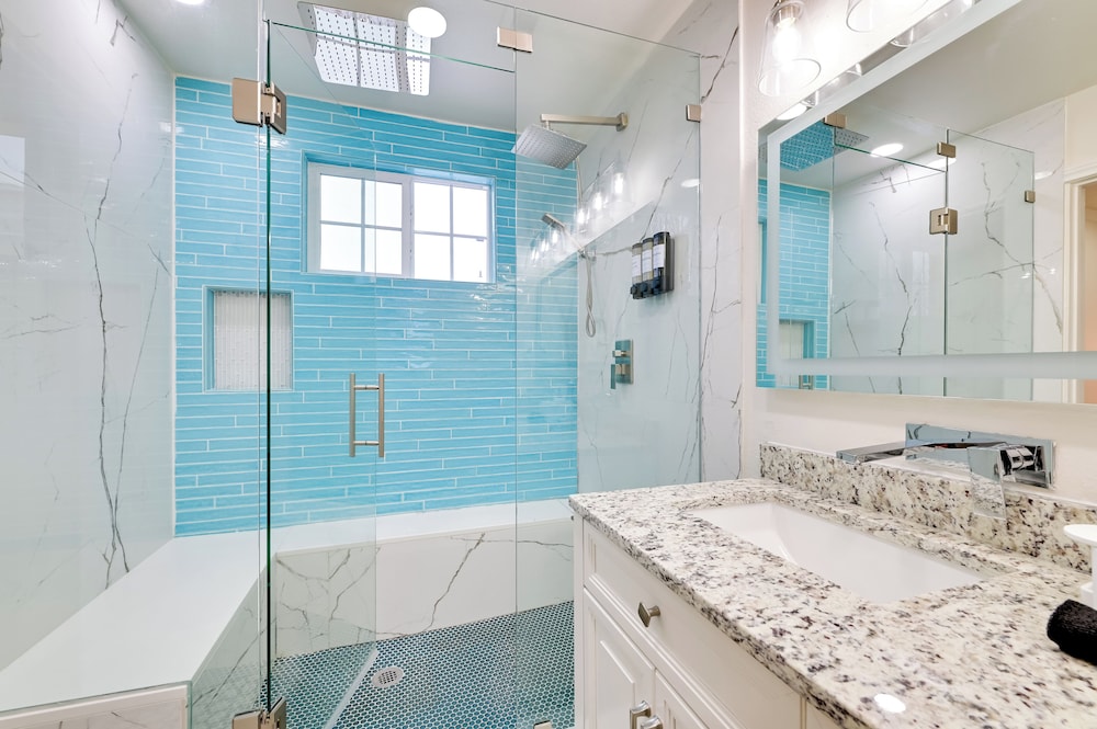4 Mi to Dtwn: Family Home w/ Games in Frisco