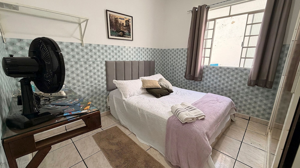 Casa Pet Friendly c 3 Quartos e Garagem no Jardim