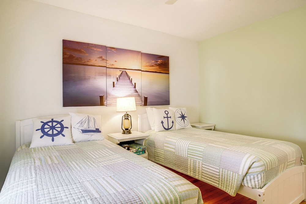 Fishing & Boating Retreat! Smith Island Cottage