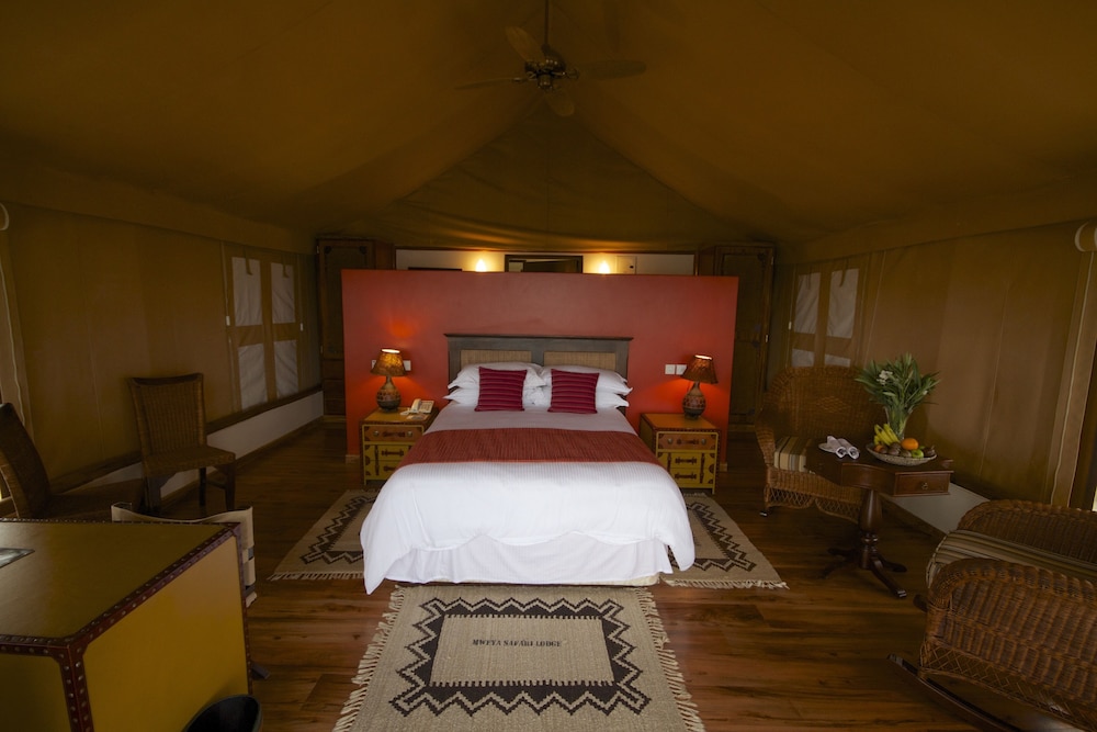 Mweya Safari Lodge