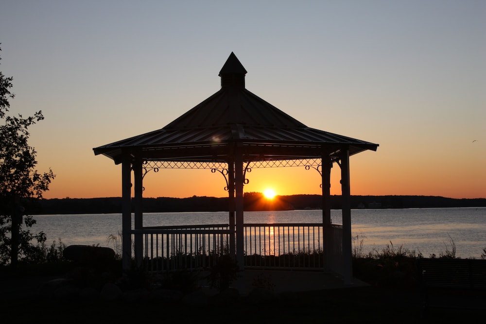 Tucked Inn the Harbour Bed & Breakfast