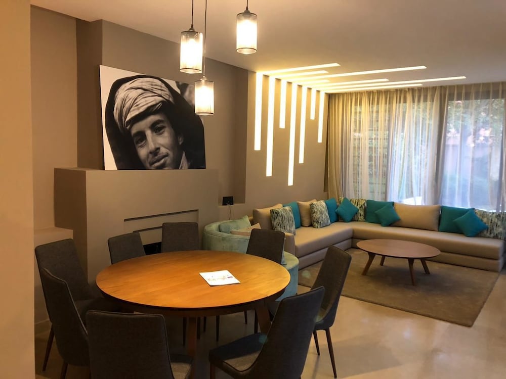 lounge