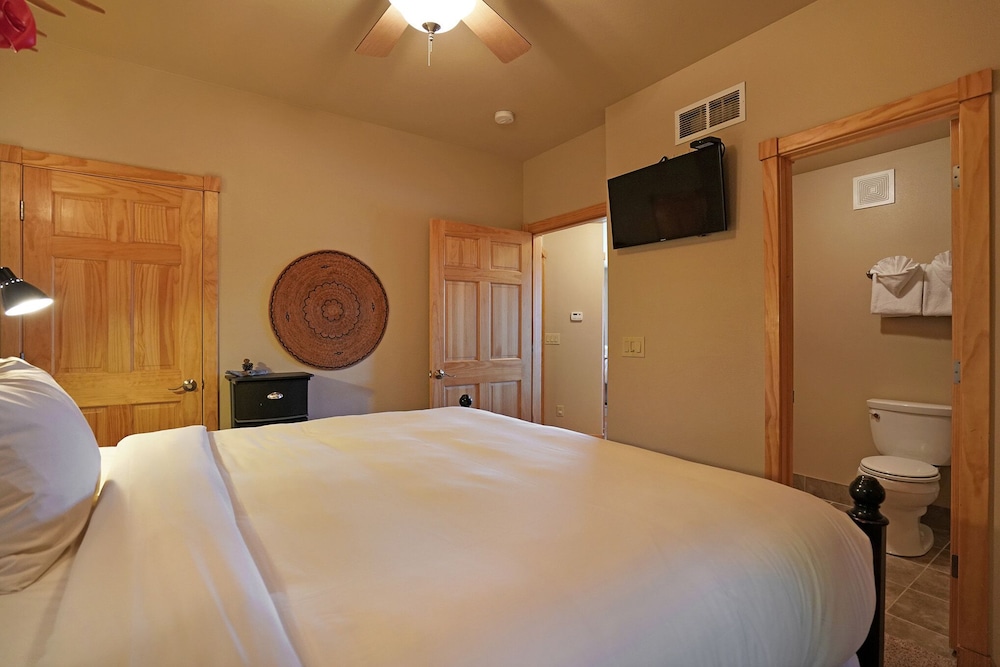 Bighorn Mountain 19b 2 Bedroom Condo by RedAwning - Property Image 23