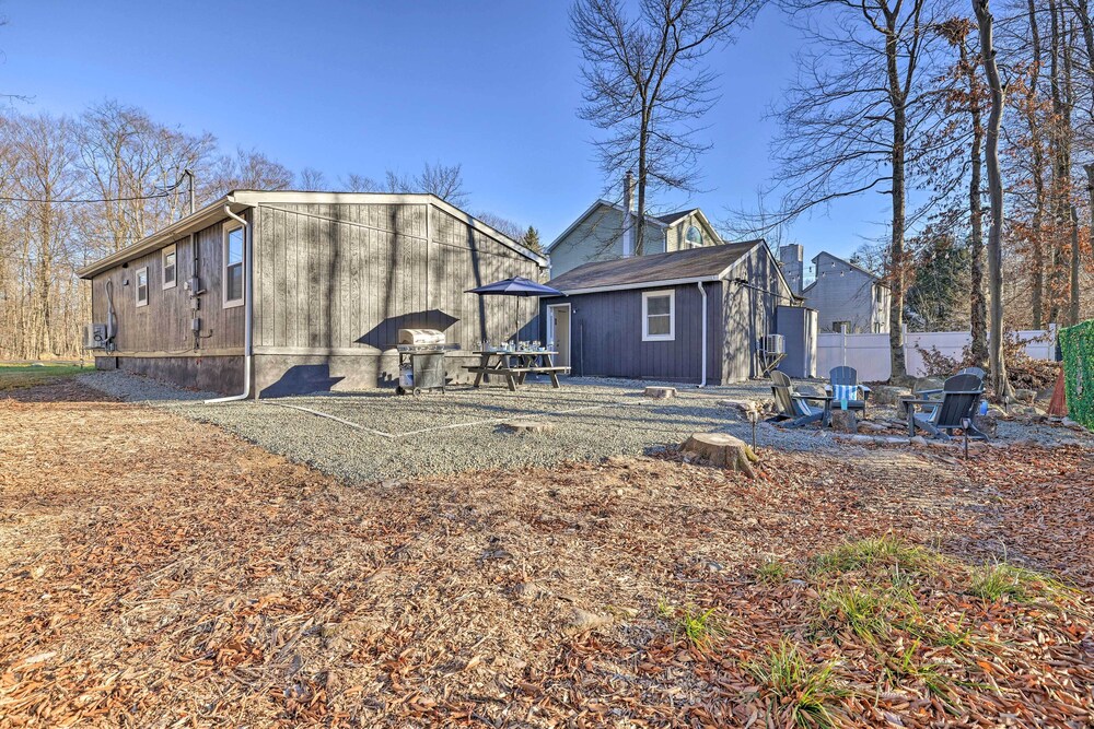 Tobyhanna Home w/ Game Room  Lake Access! - Property Image 12