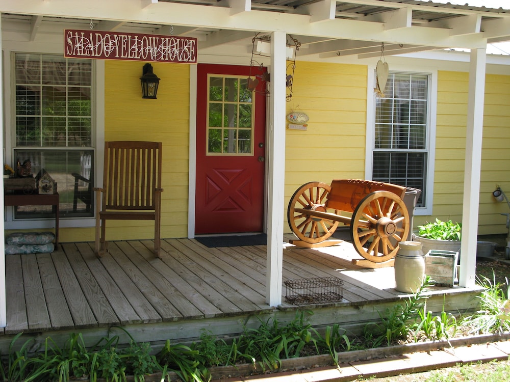 Yellow House Bed and Breakfast