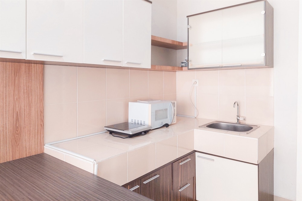 Good Deal And Comfy 1Br Apartment At Paramount Skyline