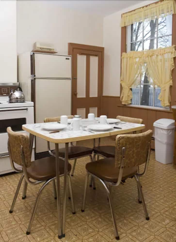 School Street House