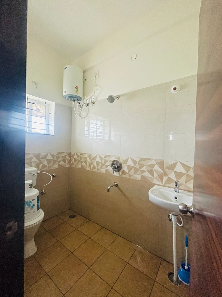 NEST SERVICE APARTMENT