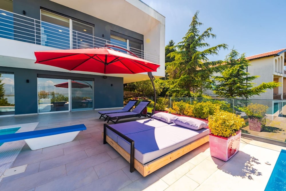 Sunrise The Twin Villa