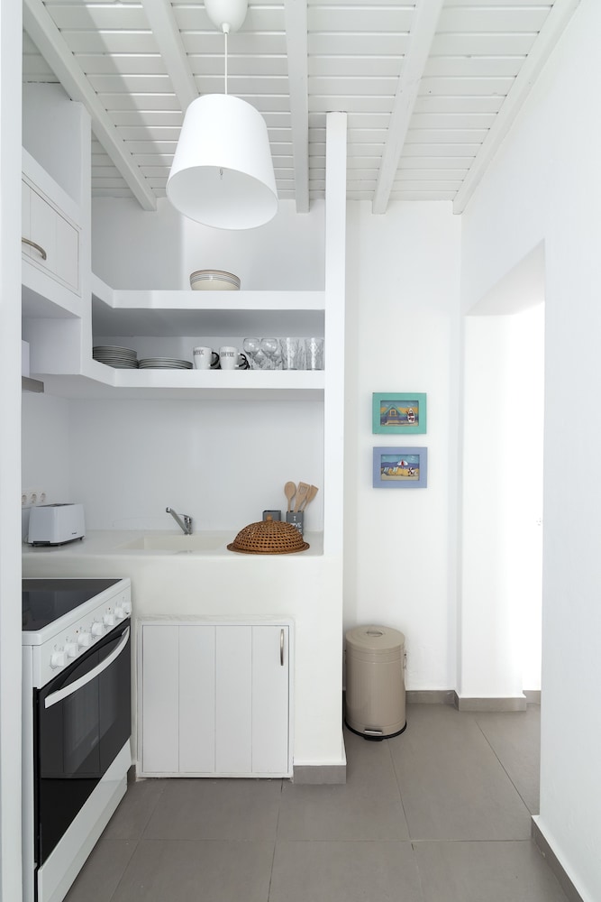 Amperian Mykonos Suites & Villas