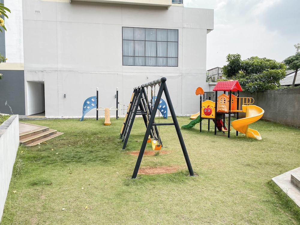 Studio Apartment Jkt Living Star Near Citimall Cimanggis