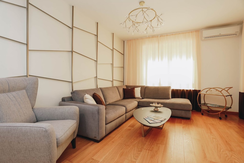 Vitodolska Luxury Penthouse