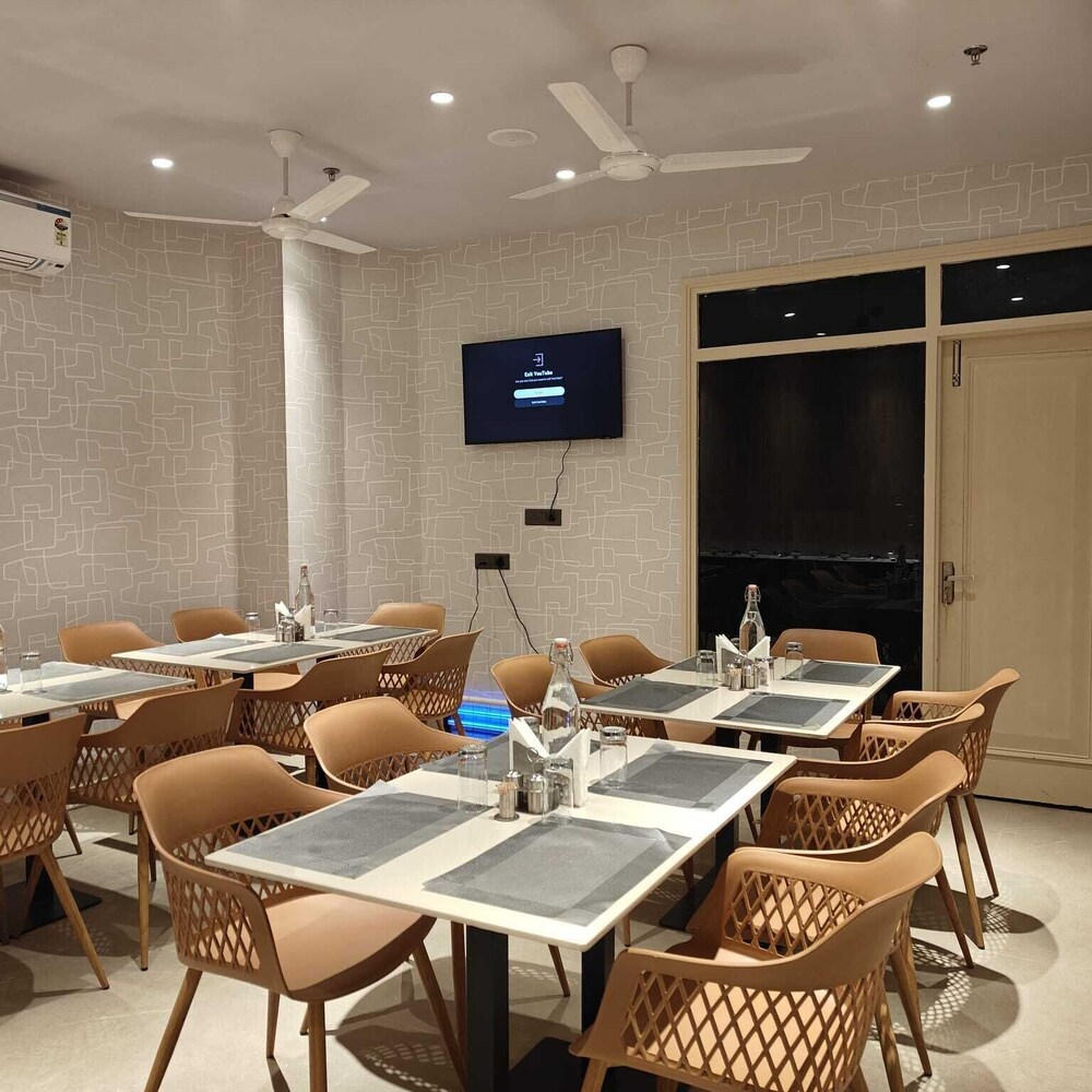Bluestone Prime by The Cosy Hotels