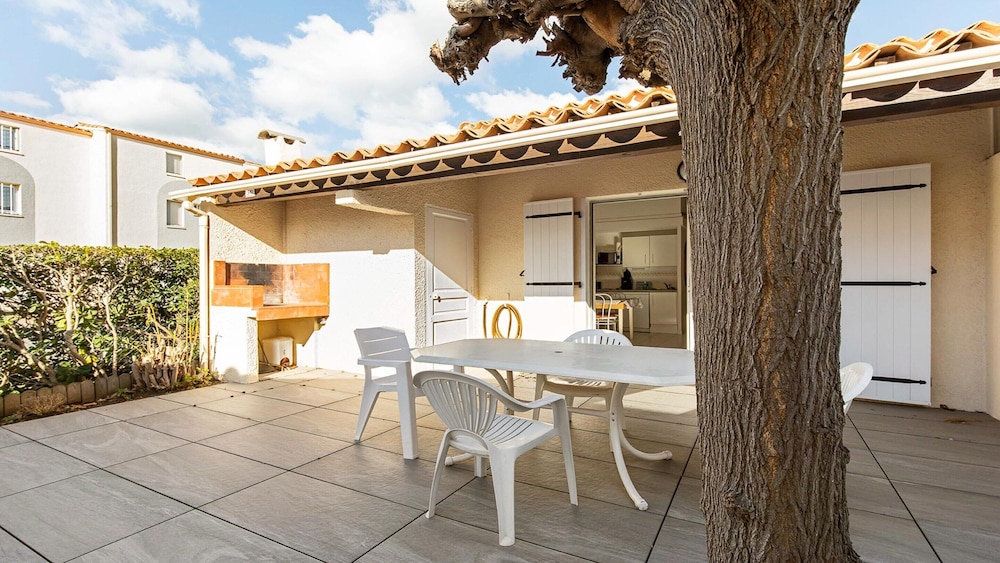 Stylish Coastal Hideaway, Agde
