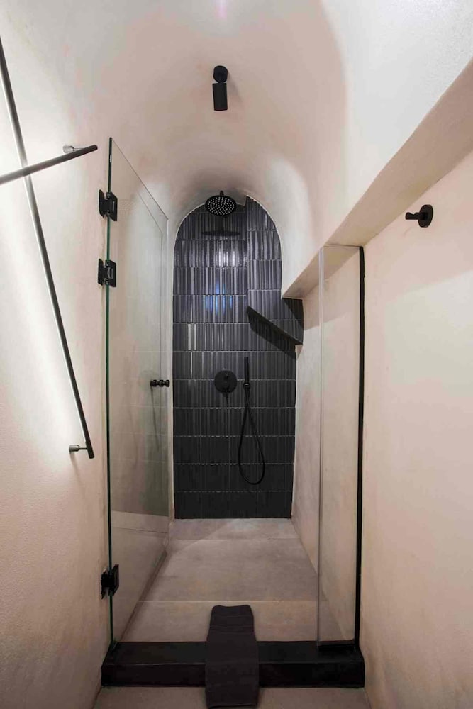 ArmonOia Suites