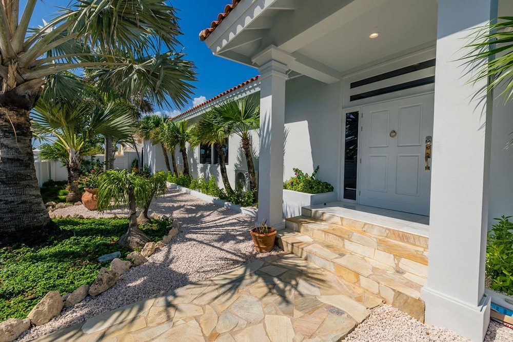 The Court Villa - 8 Bed 8 5 Bath