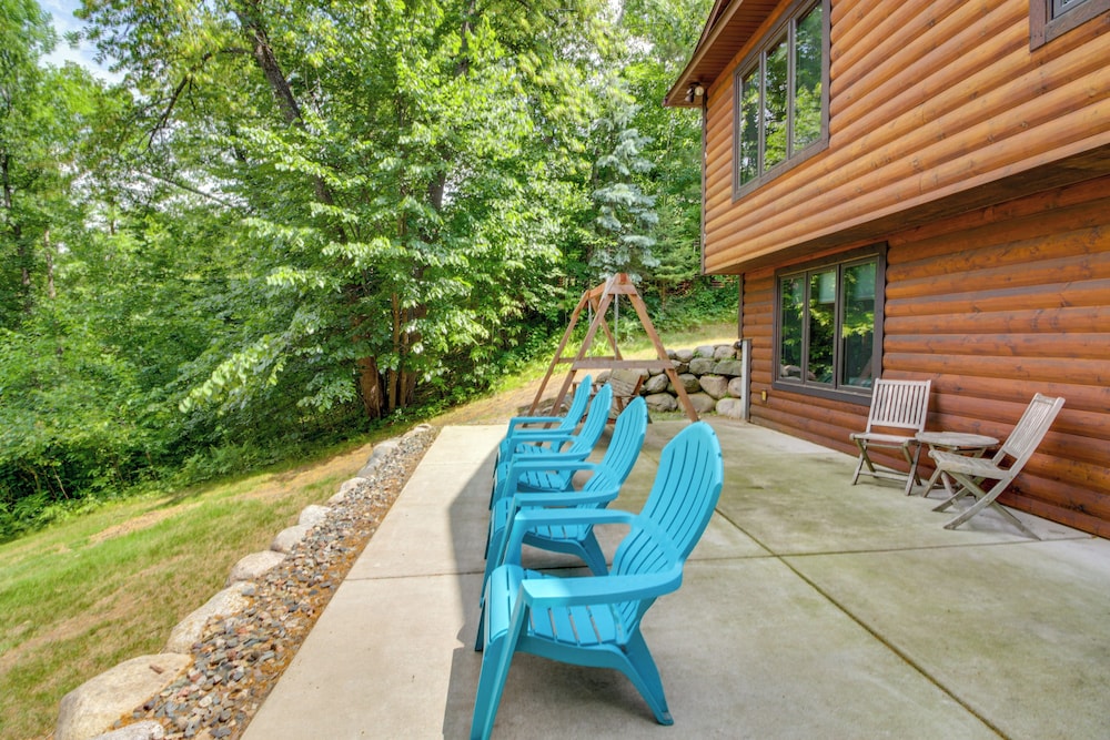 Beautiful Breezy Point Home w/ Beach & Dock! view 4