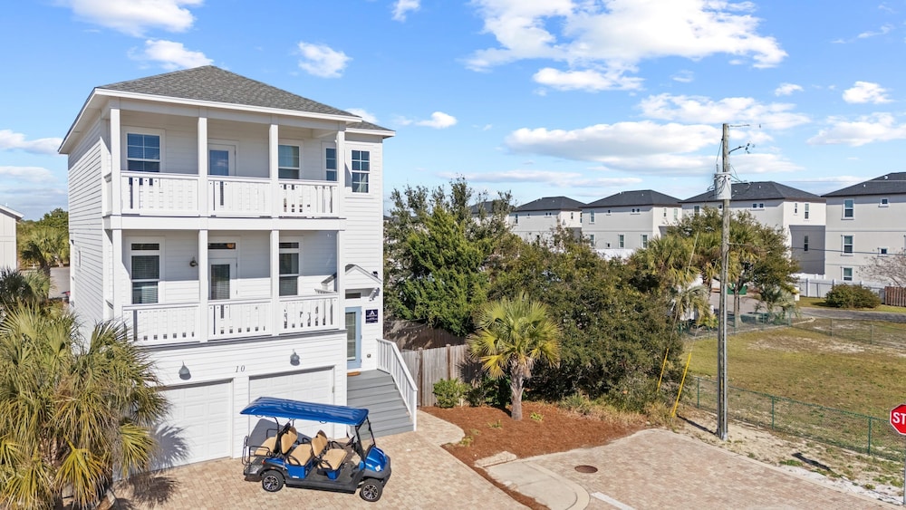 Blue Surf Lane Miramar Beach Home w Pool Firepit Golf Cart Quick Beach Access