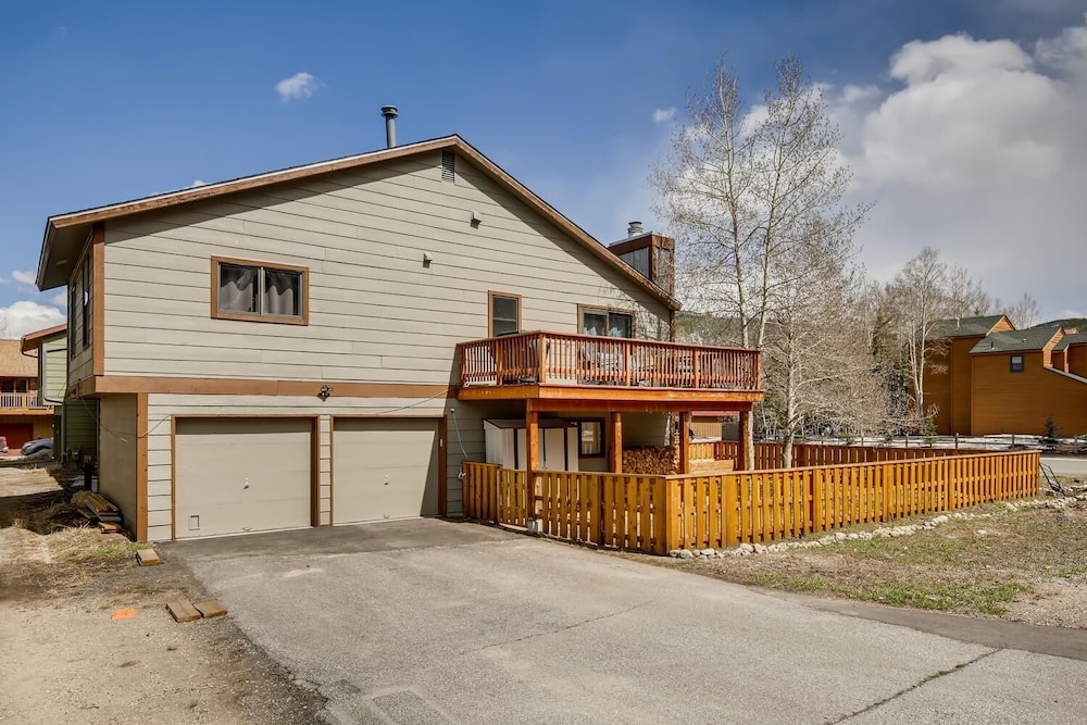 Summit County Vacations - Mount Royal Condos 501 2 Bedroom Condo by RedAwning - Property Image 3