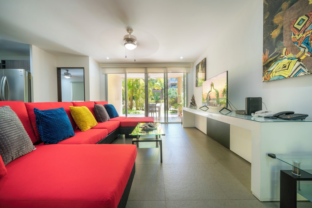 Condo de 3 habitaciones y 4 albercas