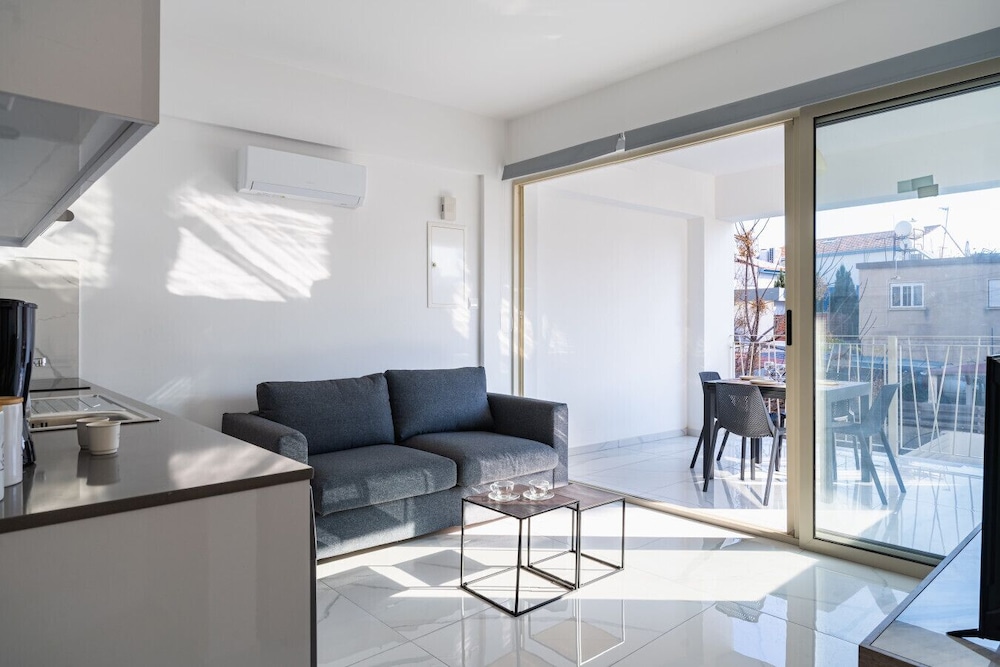 Marble - Studio & Balcony in Larnaca
