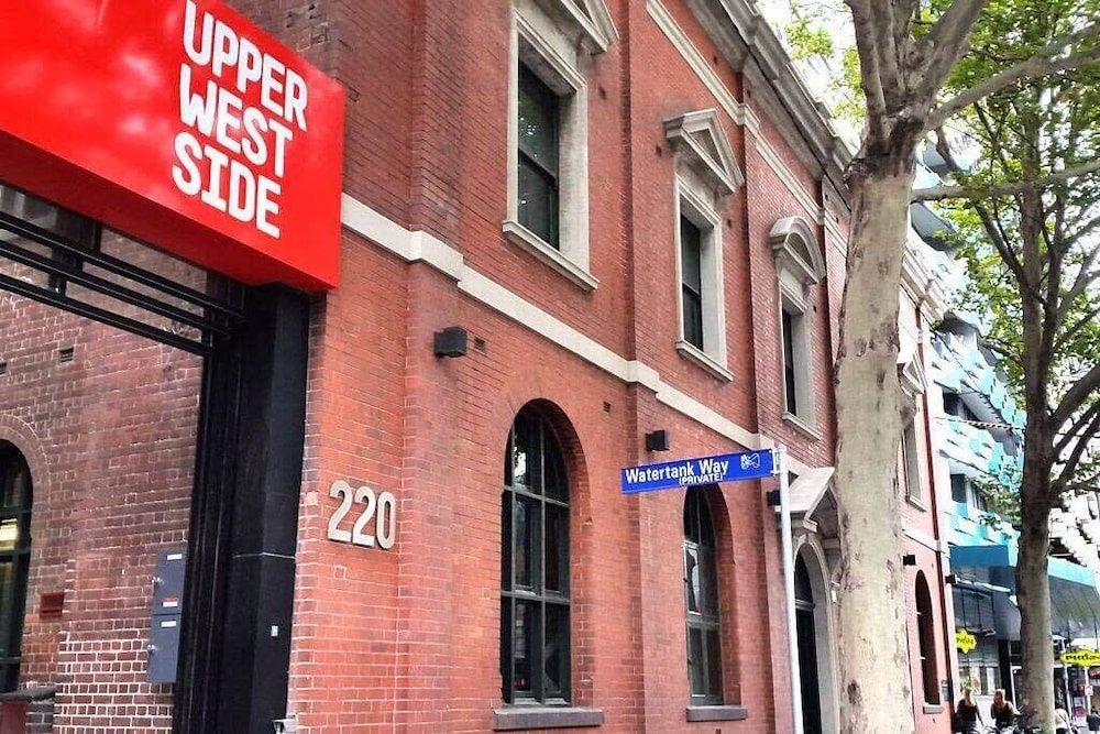 A Cozy 2BR Apt on Spencer St With Free Parking