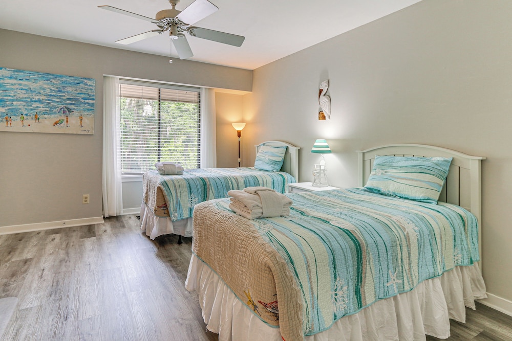 Walk to Beach: Bright Hilton Head Island Villa!