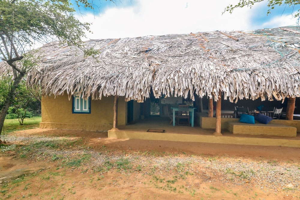 Back of Beyond - Safari Lodge Yala