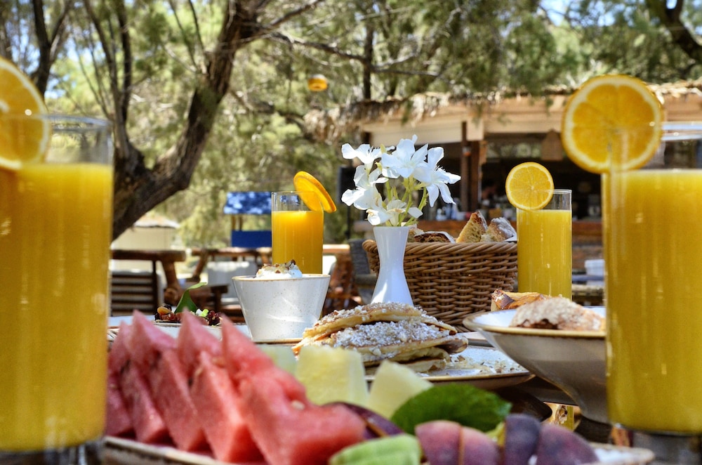 Porto Koundouros Beach and Villas