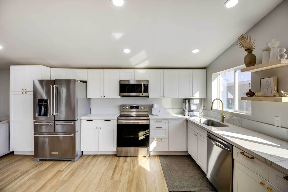 Spacious Tucson Retreat w/ Deck, Patio + Yard view 2