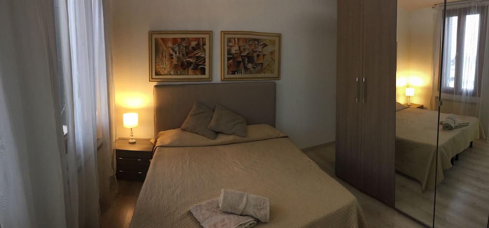 Harry's Guest House