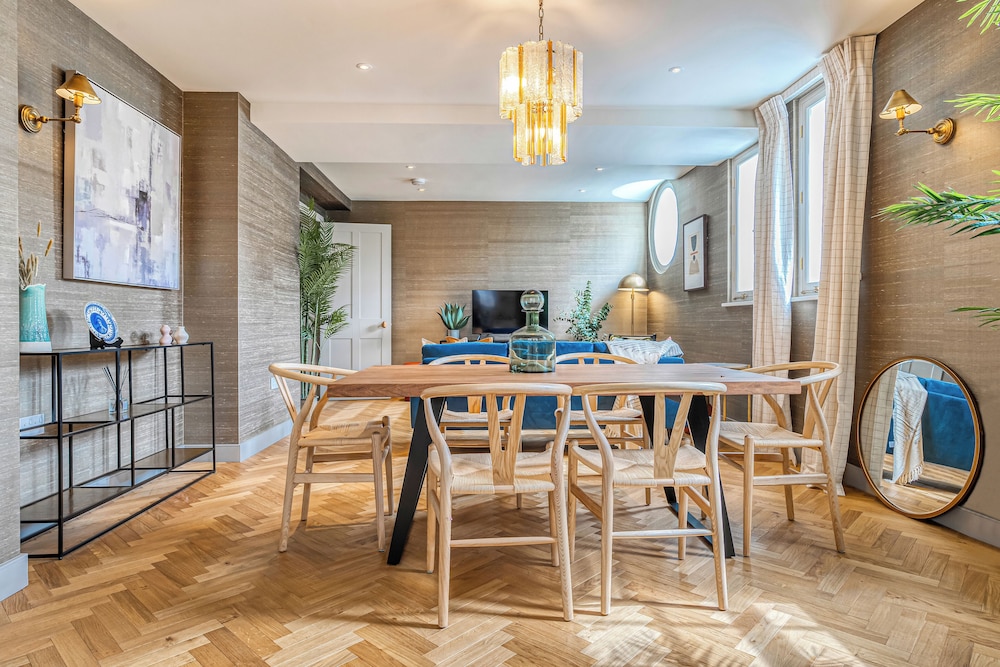 Luxury flats near Big Ben and London Eye