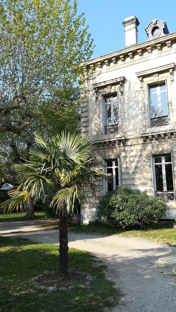Les Palmiers de Mauves view 4